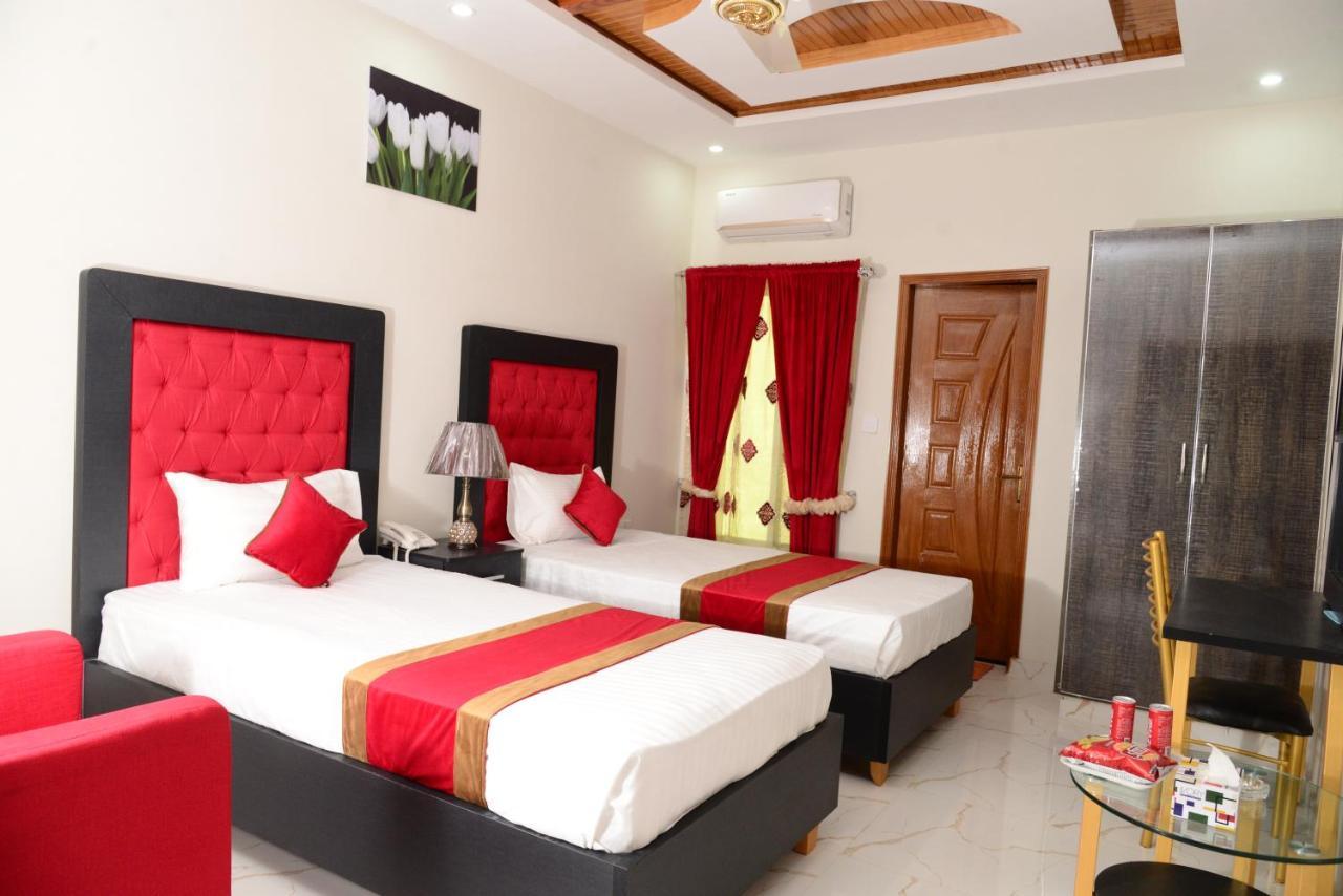 Hotel Deluxe Lahor Kültér fotó