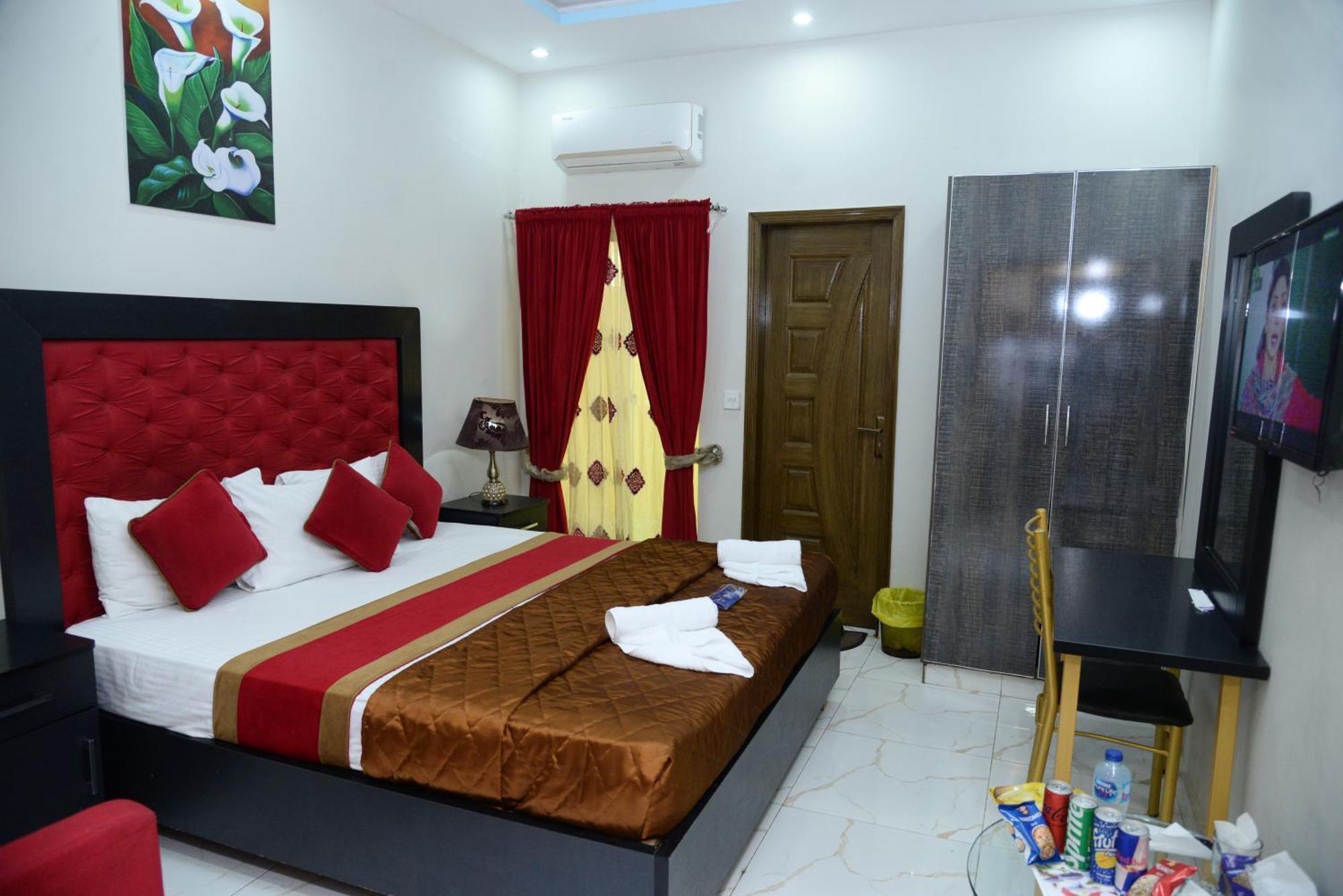 Hotel Deluxe Lahor Kültér fotó